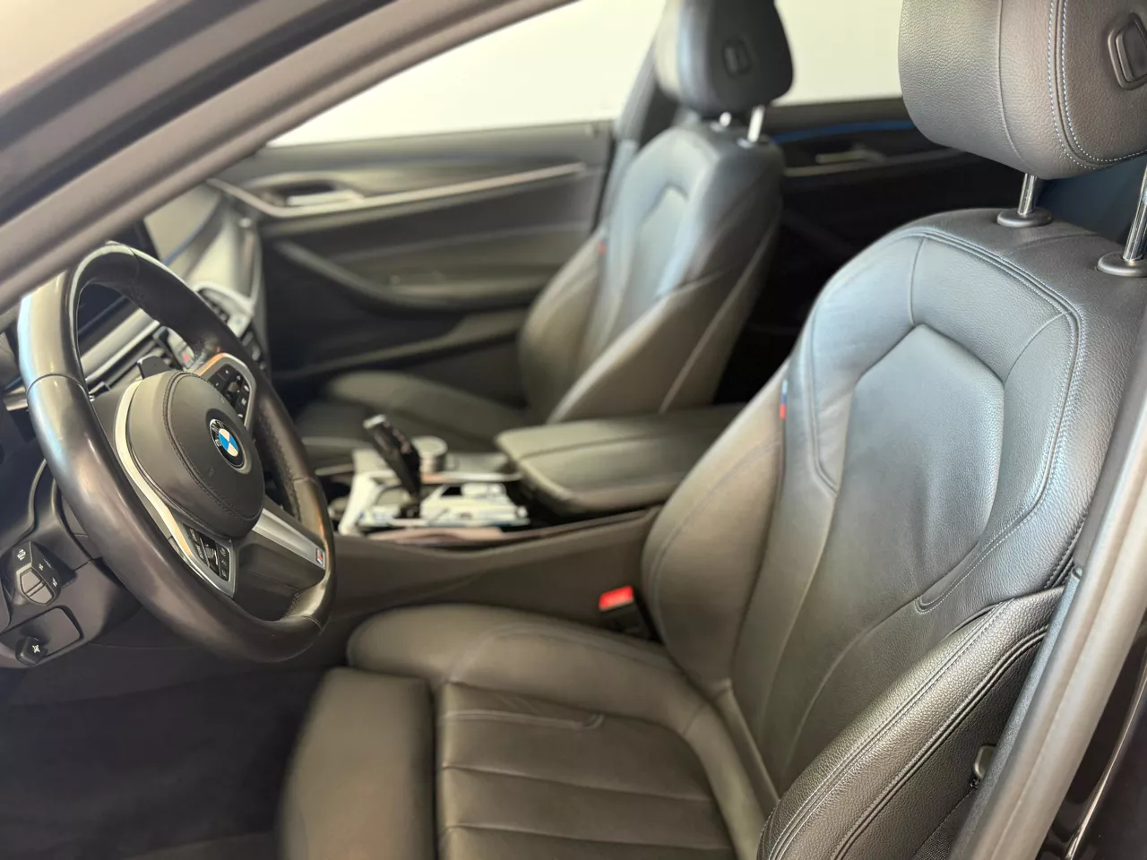 BMW 530 e HIBRIDO PLUG-IN